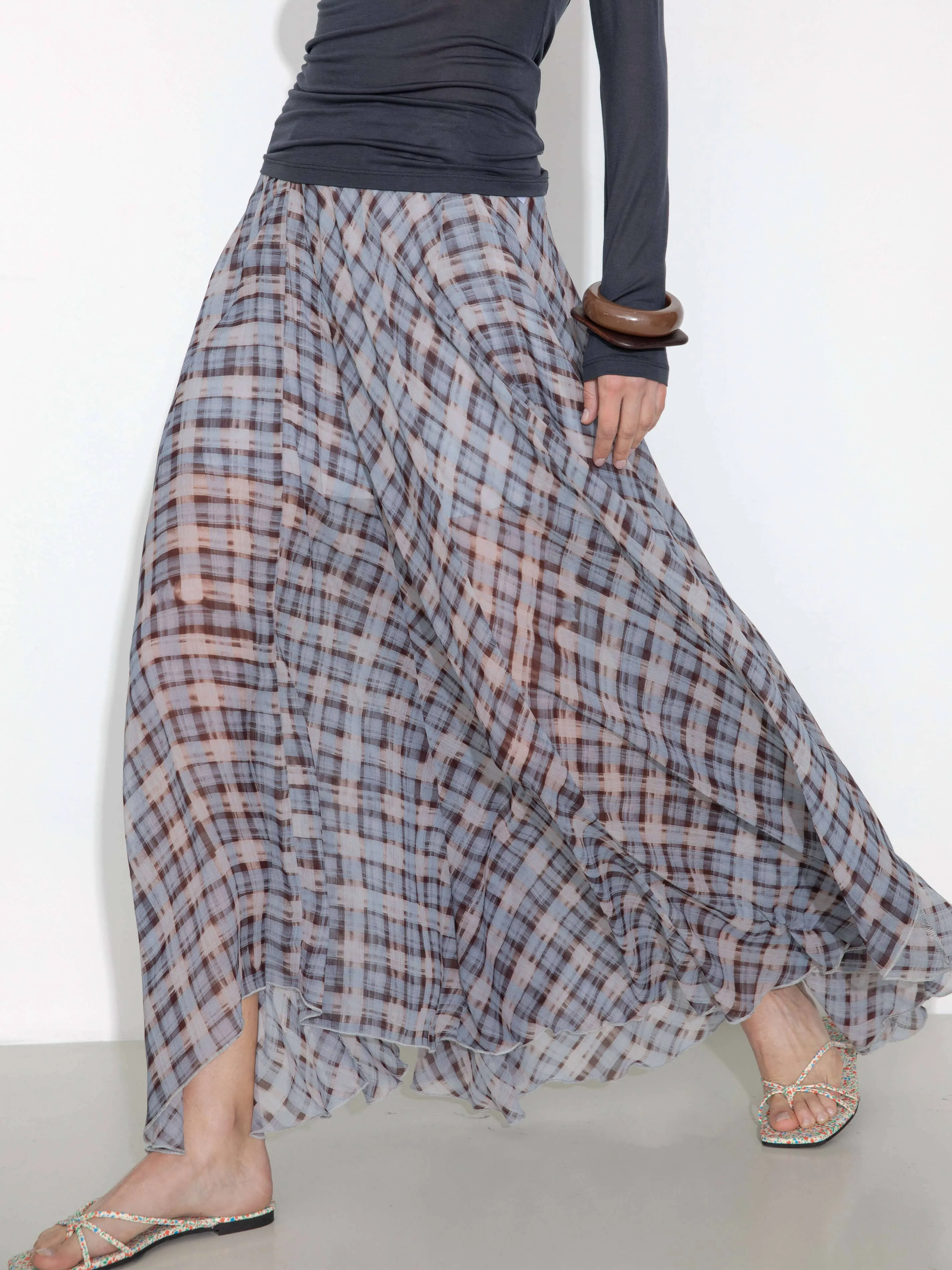 Asymmetrical Flowy Check Maxi Skirt: Blue / M