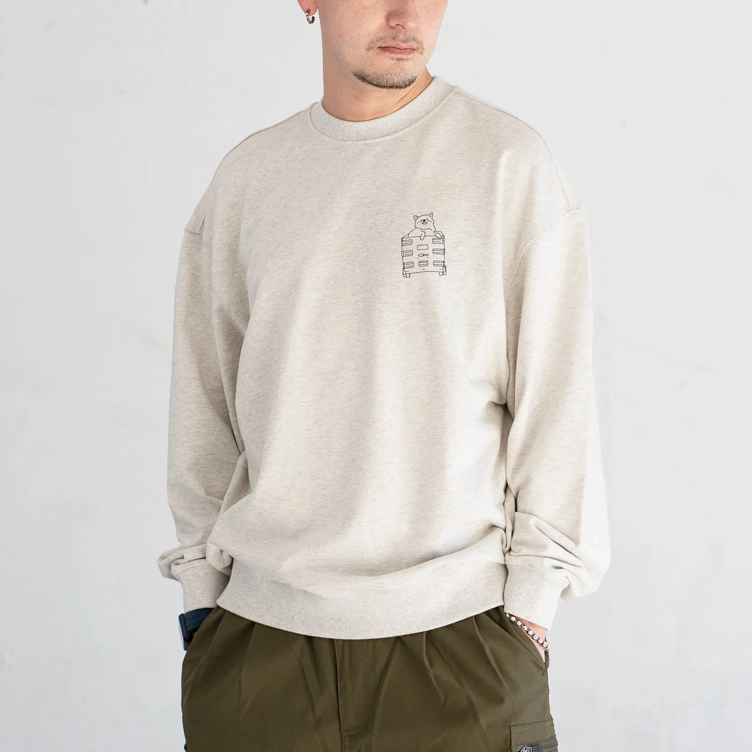 (EX559) Happy 20th Graphic Sweater