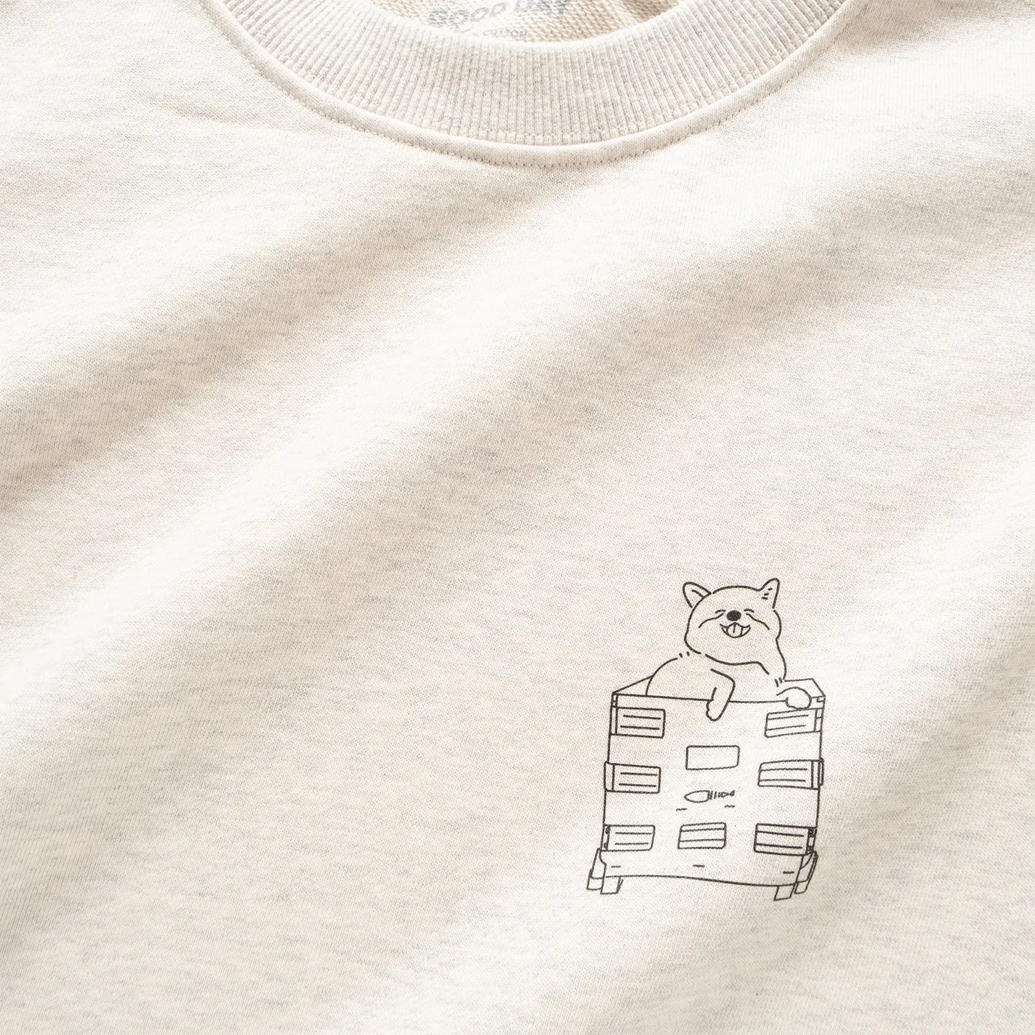 (EX559) Happy 20th Graphic Sweater